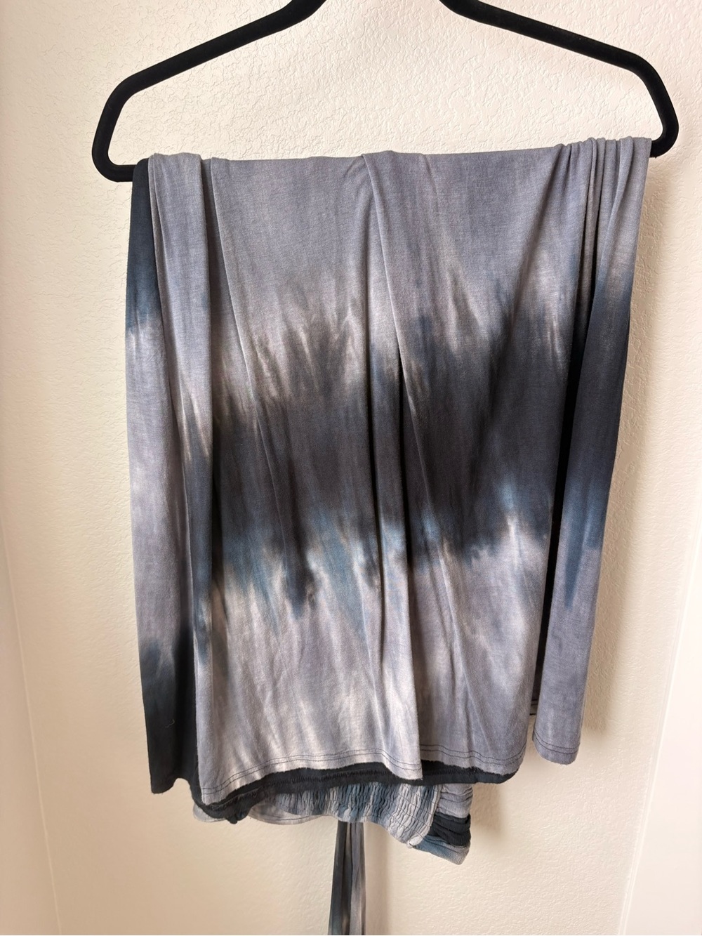 Tie-Dye Halter Top in Slate and Steel Blue - Picture 4 of 5